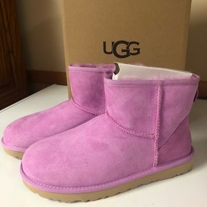 Ugg women’s mini classic II boot